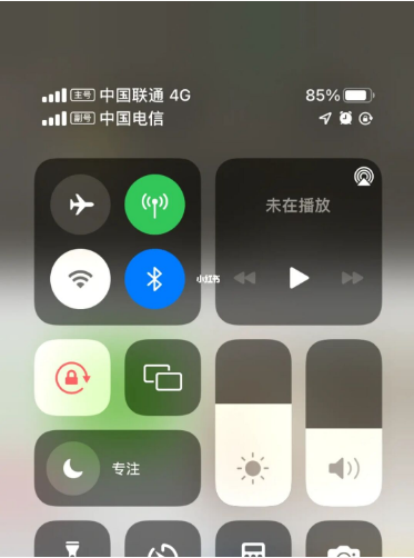 酉阳苹果手机维修分享iPhone双卡信号解决办法 