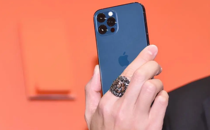 酉阳苹果手机维修分享iPhone12系列重启方法教程 